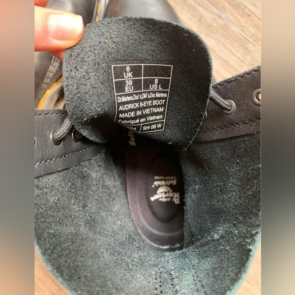 gently used platform docs ❤️ - Picture 3 of 4